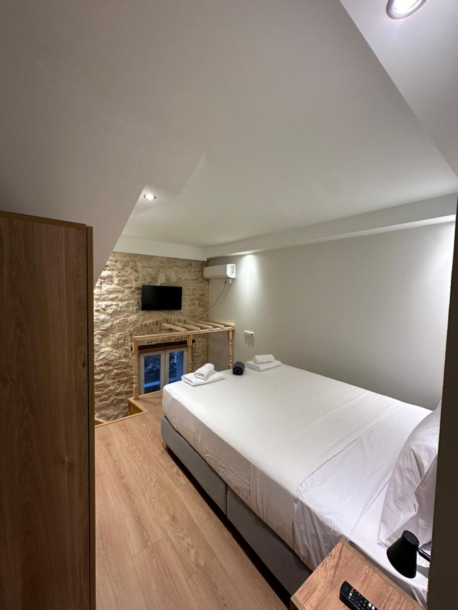 Q Rocco Apartments, Corfu Town Bagian luar foto